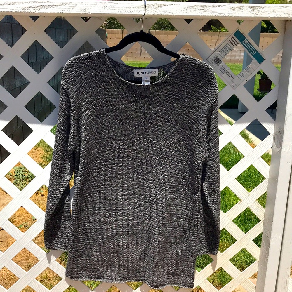 Jones  & CO Ladies Top